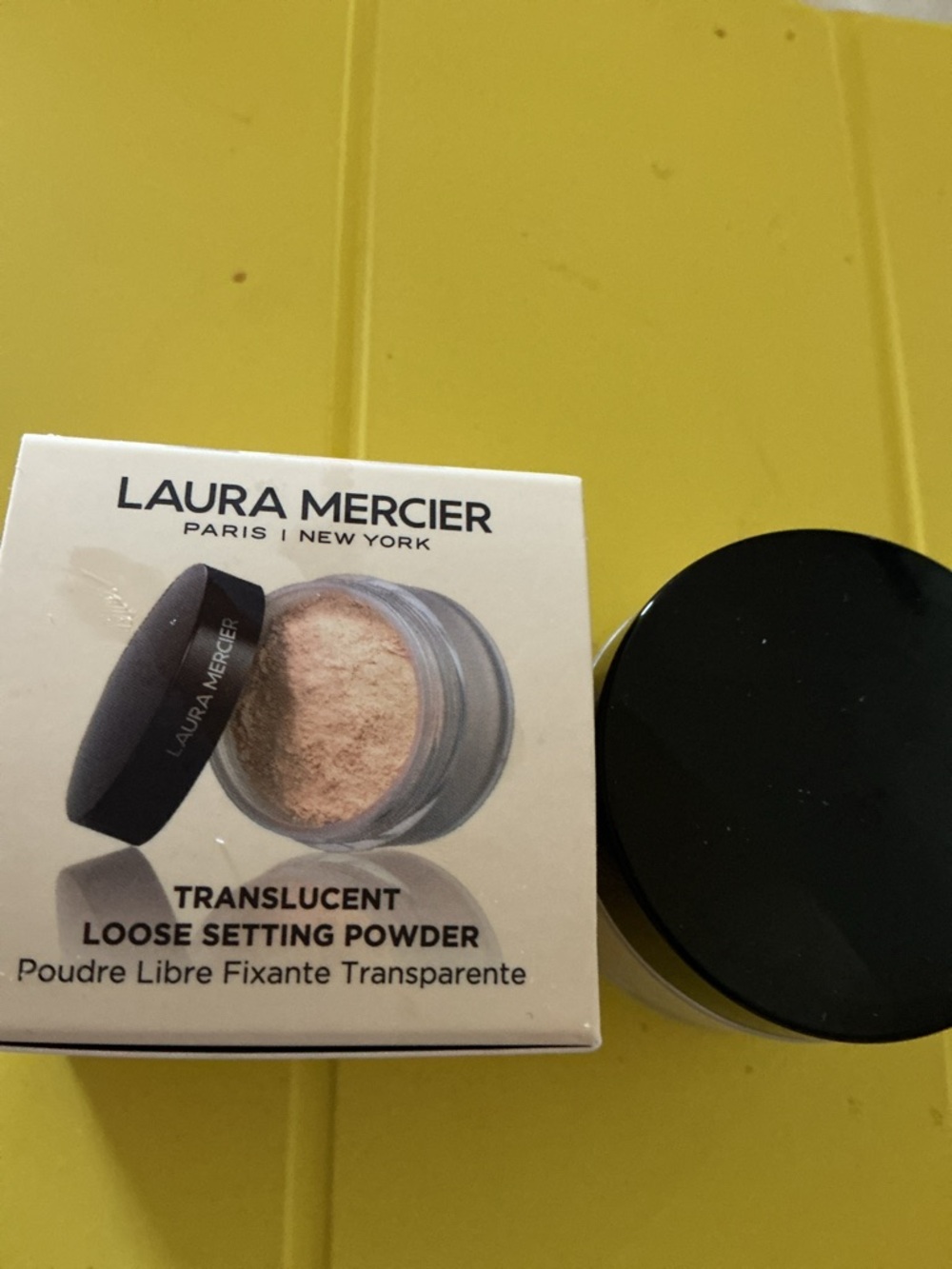 laura mercier Translucent Loose Setting Powder - Light Beige Jar